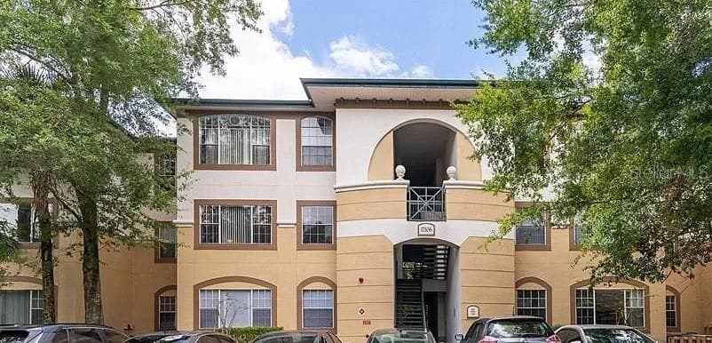 17104 CARRINGTON PARK DRIVE UNIT 523 TAMPA, FL 33647