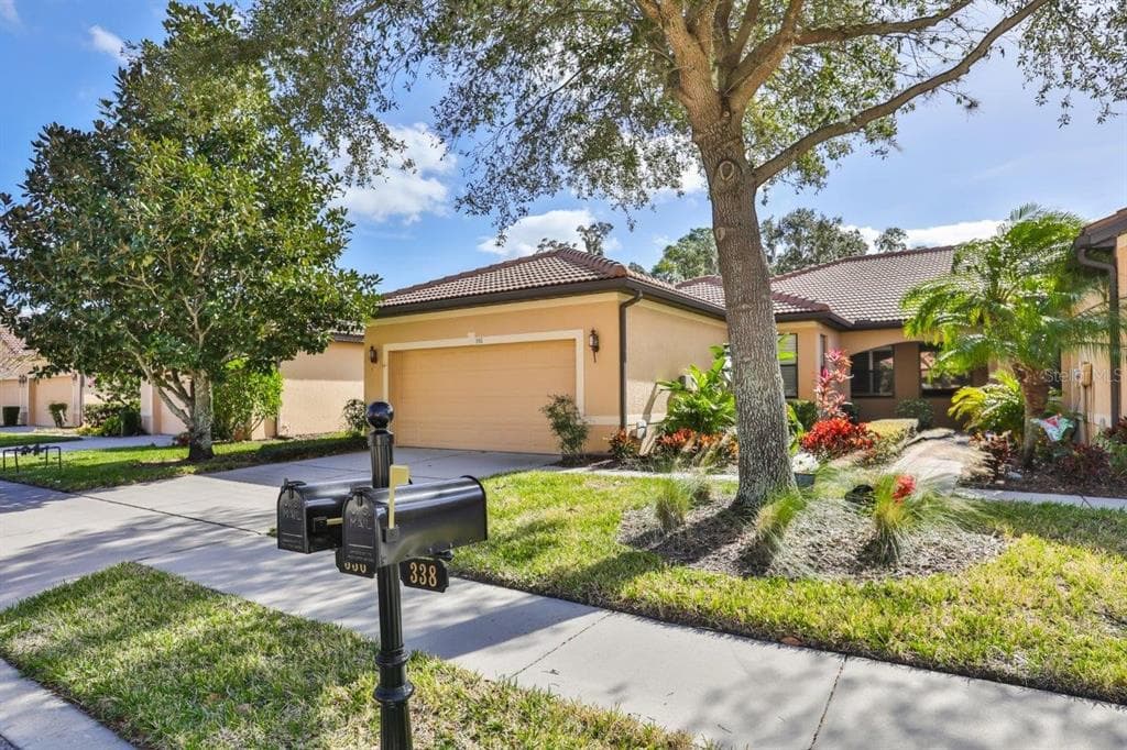 336 SENECA FALLS DRIVE APOLLO BEACH, FL 33572
