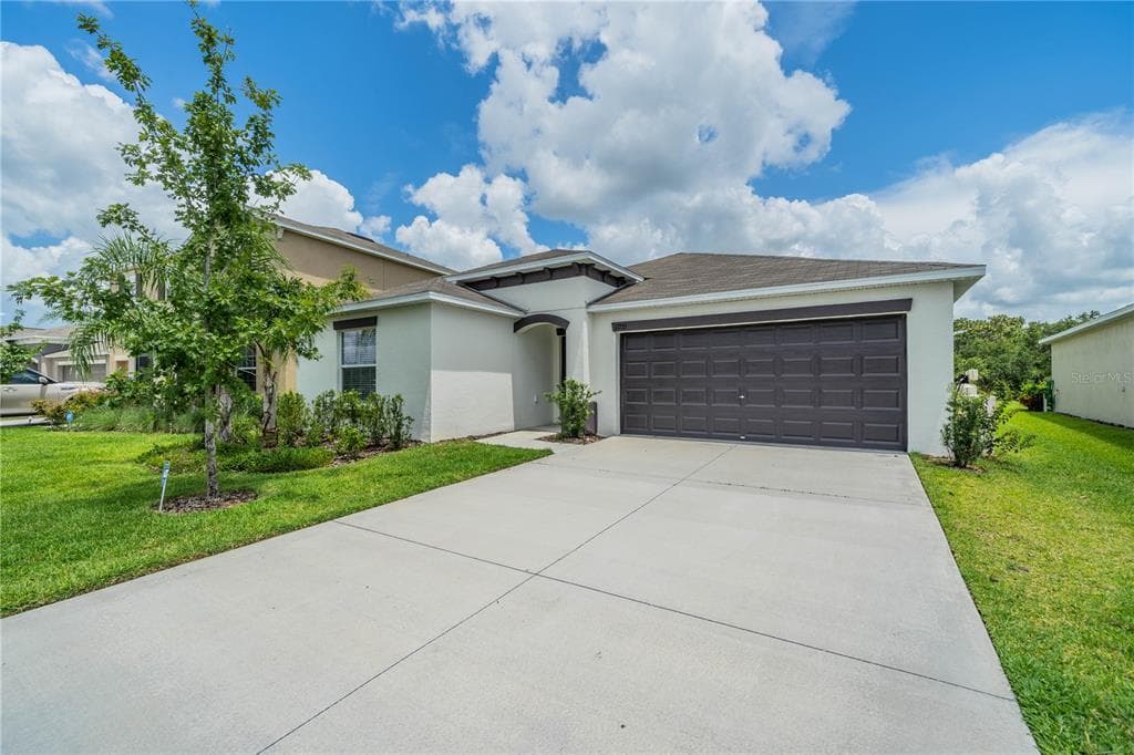17232 WHITE MANGROVE DRIVE