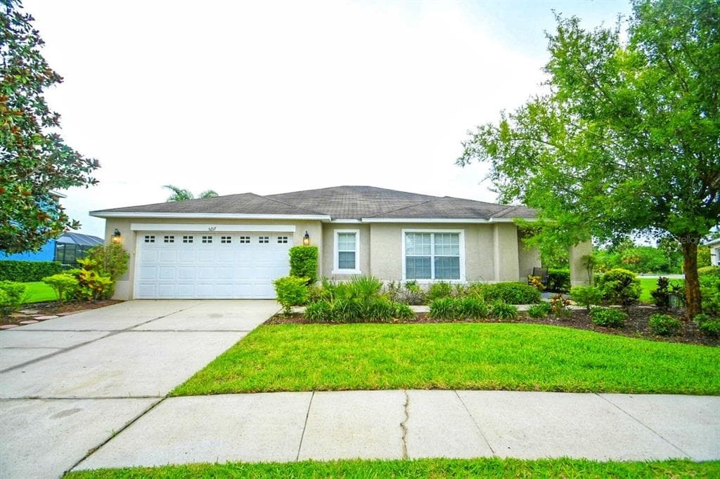 5217 MOON SHELL DRIVE