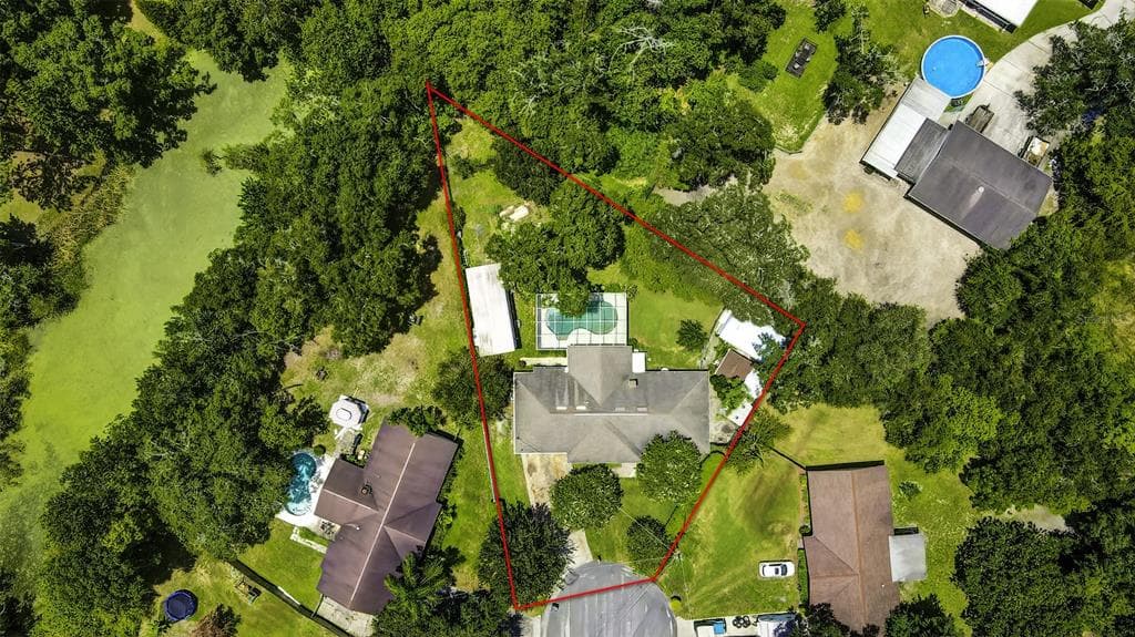 17326 LYNNETTE DRIVE LUTZ, FL 33549