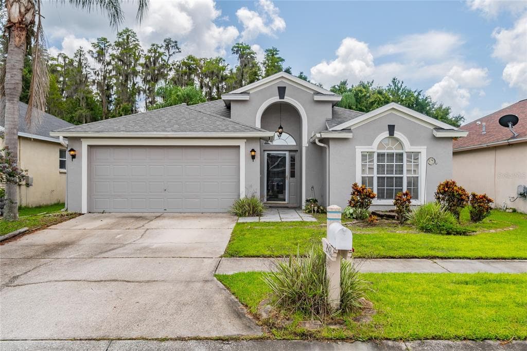 29426 CROSSLAND DRIVE WESLEY CHAPEL, FL 33543