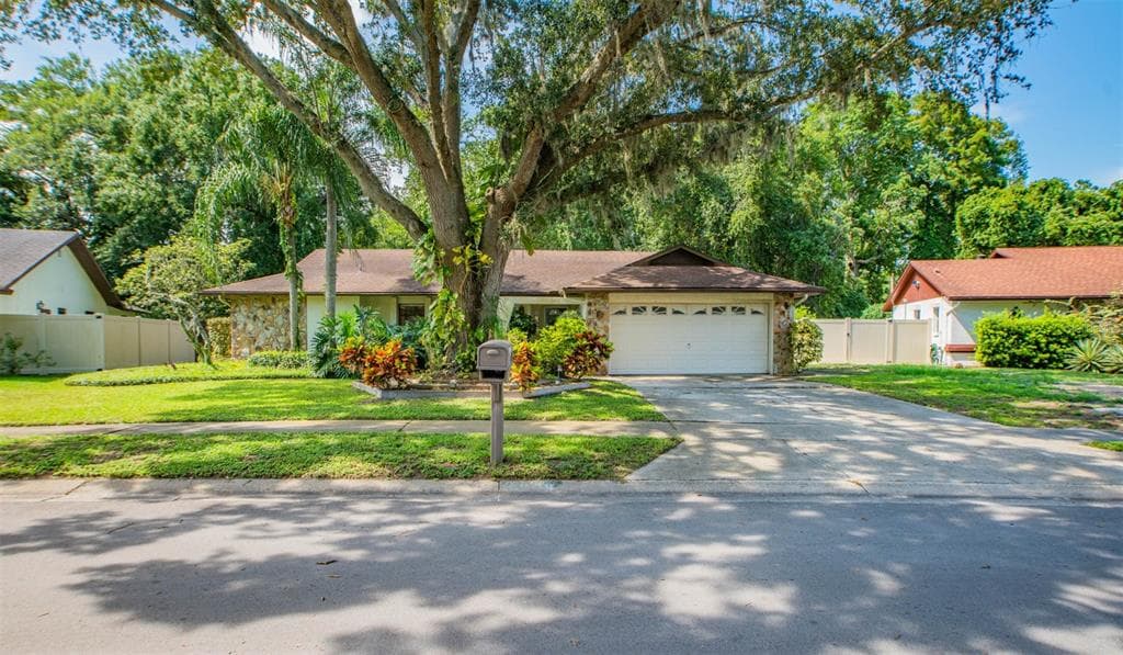6966 OLDGATE CIRCLE NEW PORT RICHEY, FL 34655