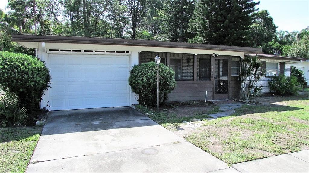1353 LADY MARION LANE DUNEDIN, FL 34698