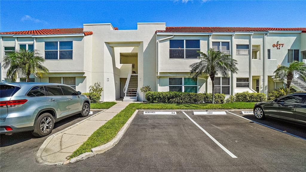 6077 BAHIA DEL MAR BOULEVARD UNIT 217 ST PETERSBURG, FL 33715