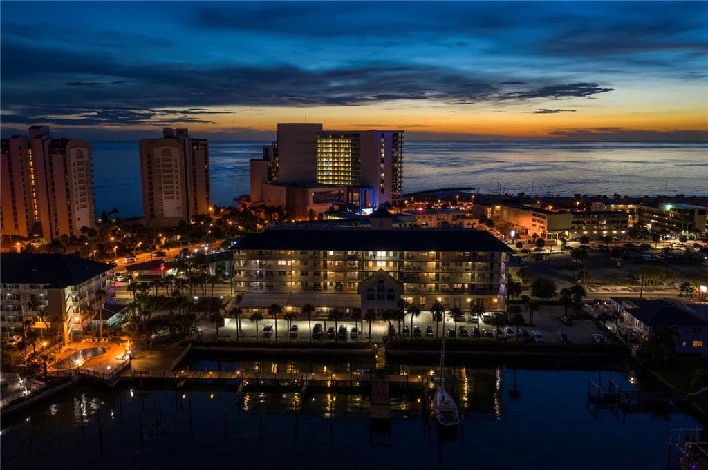 445 HAMDEN DRIVE UNIT 305 CLEARWATER, FL 33767