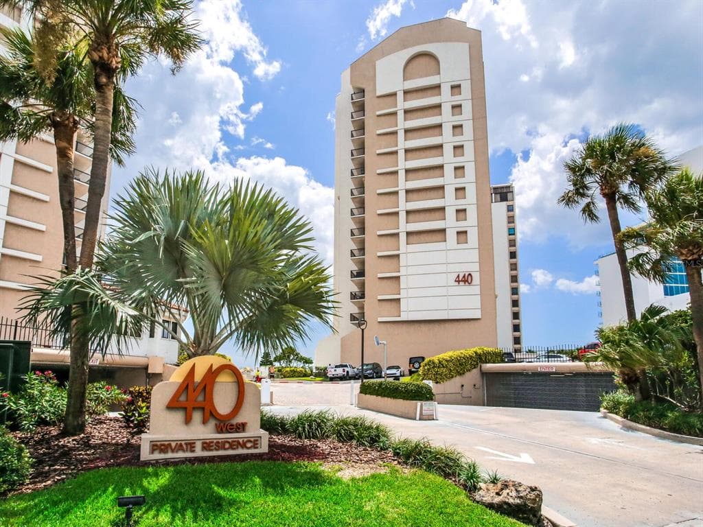440 S GULFVIEW BOULEVARD UNIT 1402 CLEARWATER, FL 33767