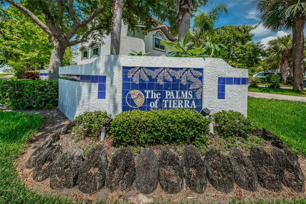 357 MADEIRA CIRCLE TIERRA VERDE, FL 33715