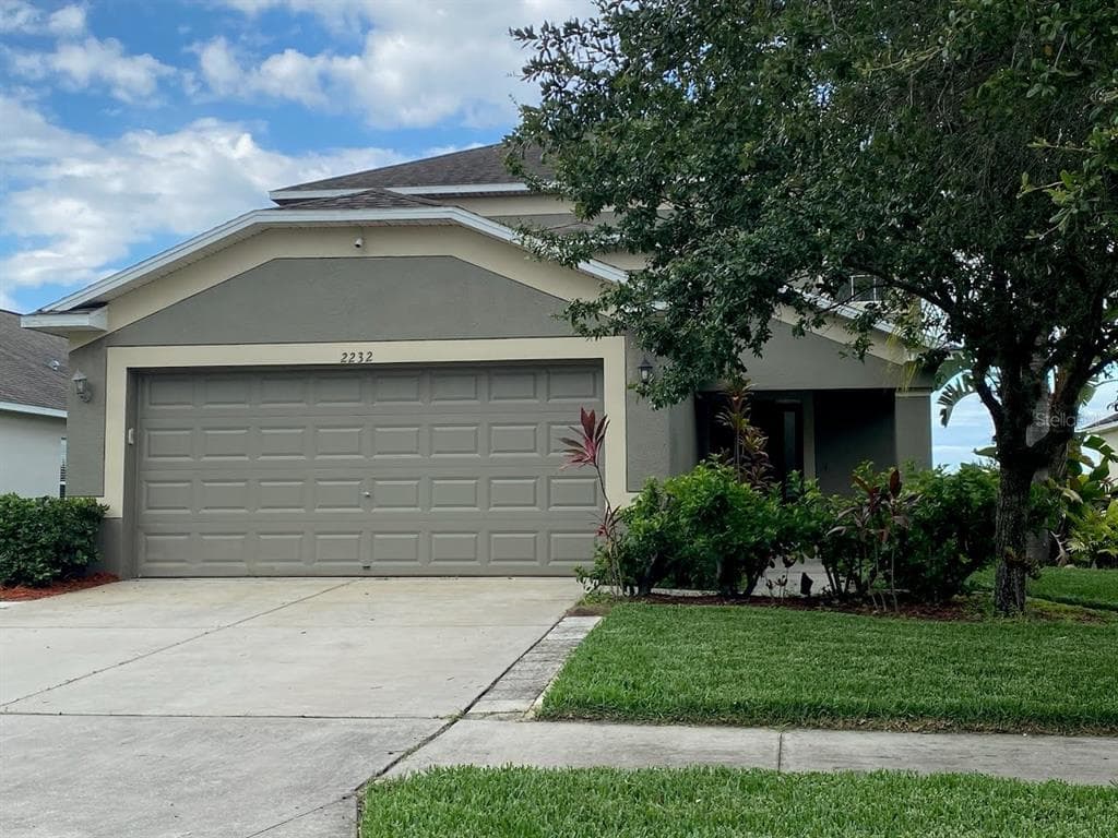 2232 COLVILLE CHASE DRIVE RUSKIN, FL 33570