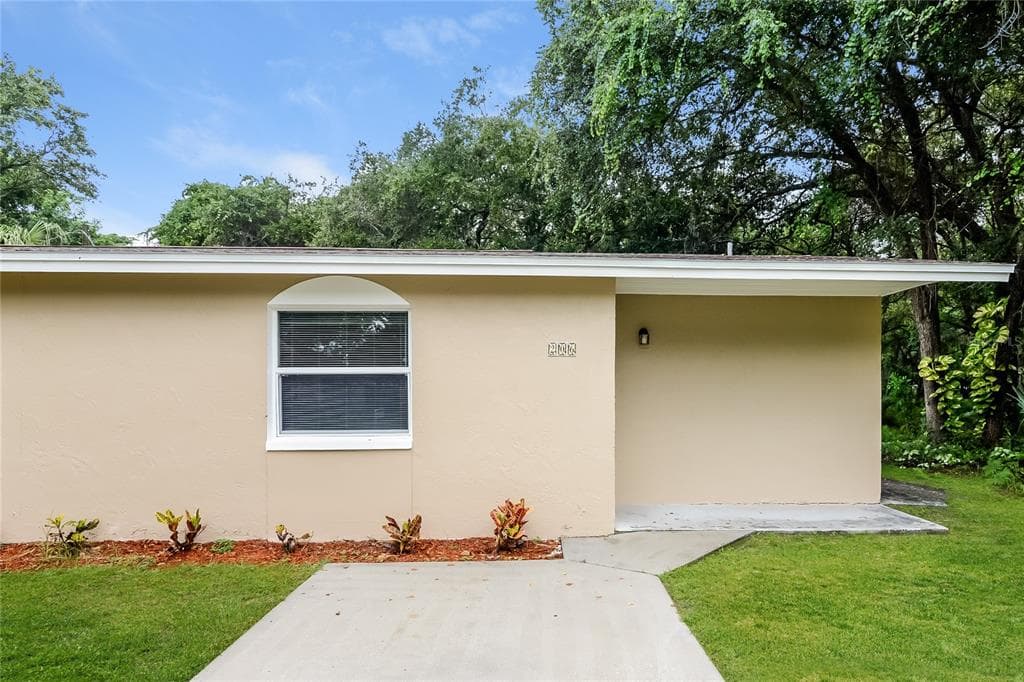 206 ELIZABETH AVENUE CLEARWATER, FL 33759