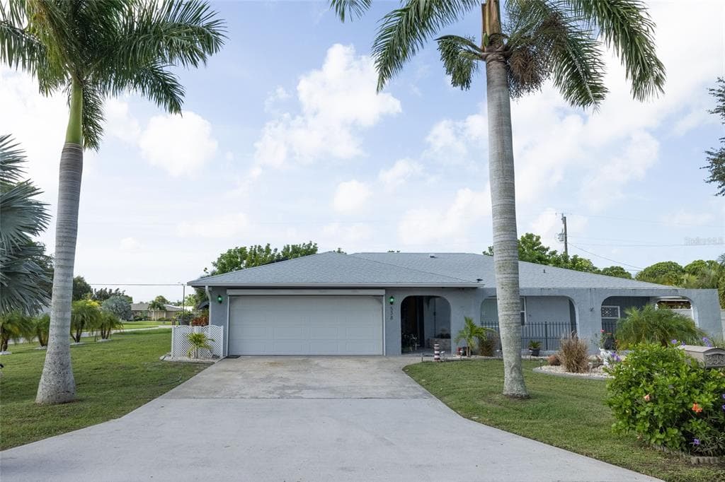 538 SE 35TH TERRACE