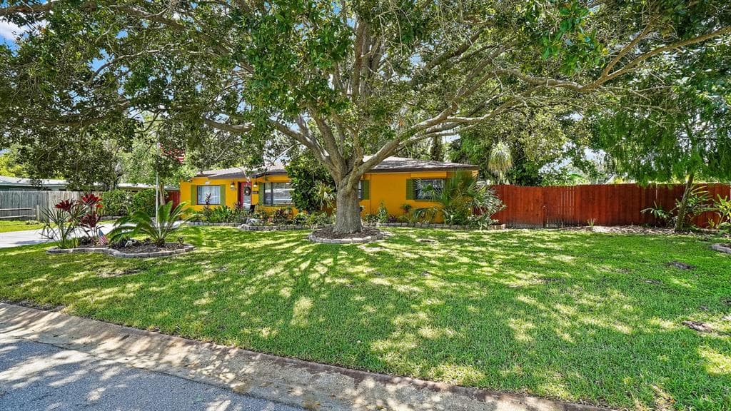 1850 69TH AVENUE N ST PETERSBURG, FL 33702