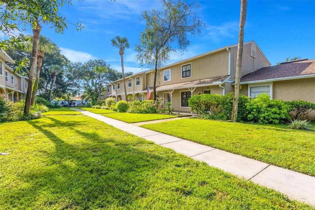 7608 DELEON COURT TAMPA, FL 33615