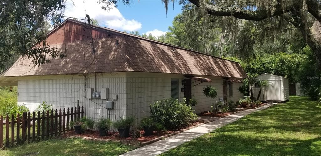 18717 & 18715 S HAMILTON STREET LUTZ, FL 33549