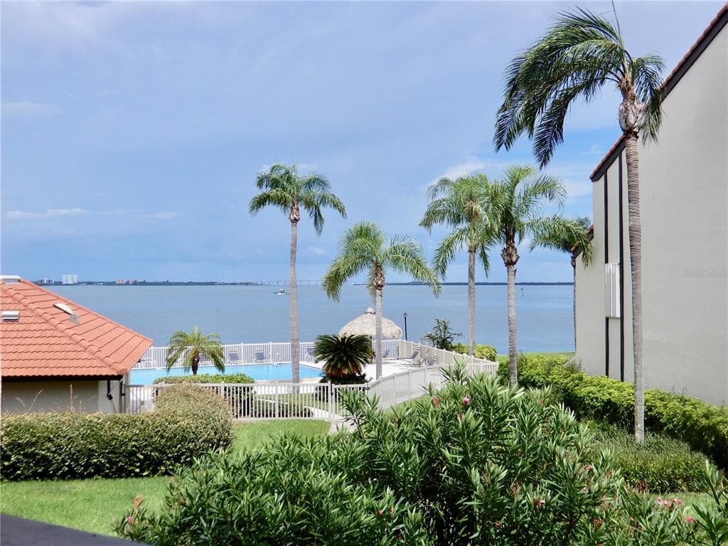 103 1ST STREET E UNIT 115 TIERRA VERDE, FL 33715
