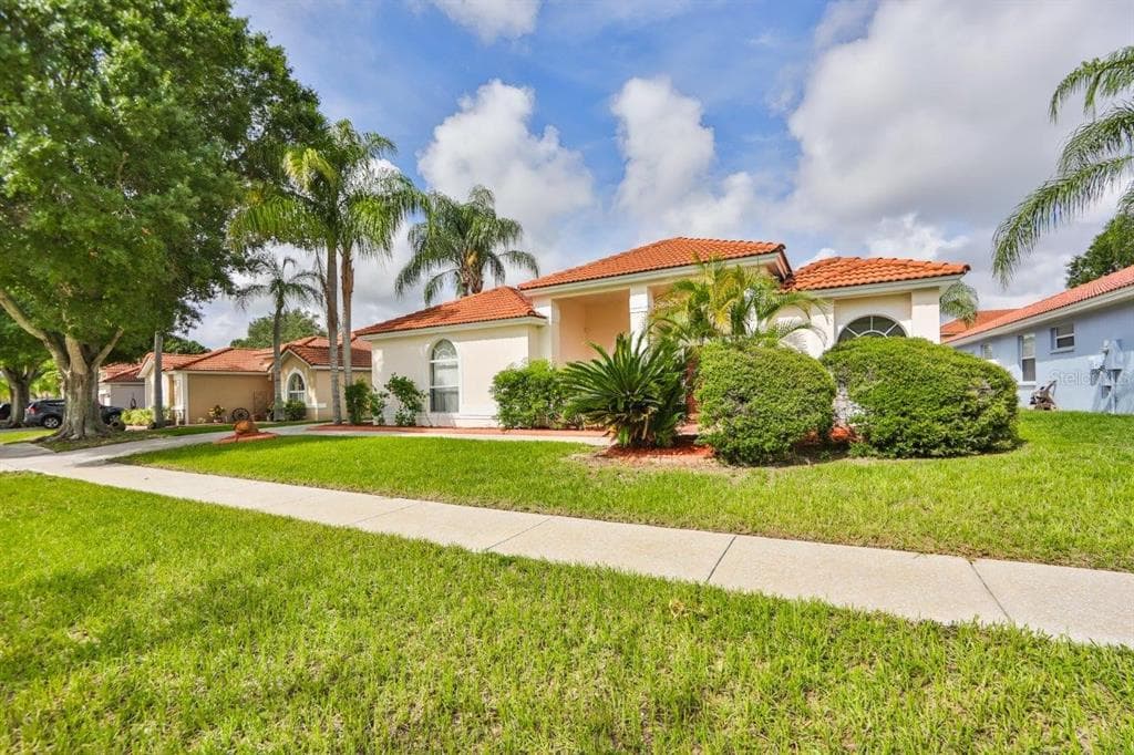 810 SANDY TRAIL PLACE BRANDON, FL 33511