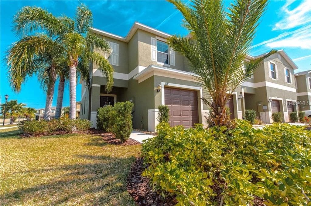 2143 GOLDEN FALCON DRIVE RUSKIN, FL 33570