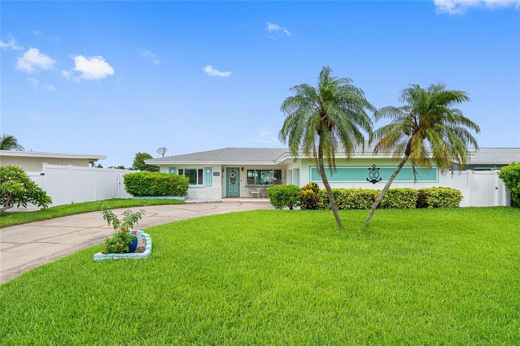 11105 6TH STREET E TREASURE ISLAND, FL 33706