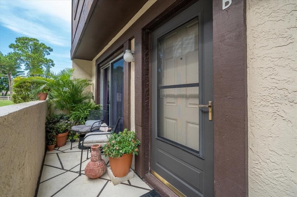2943 BOUGH AVENUE UNIT B CLEARWATER, FL 33760