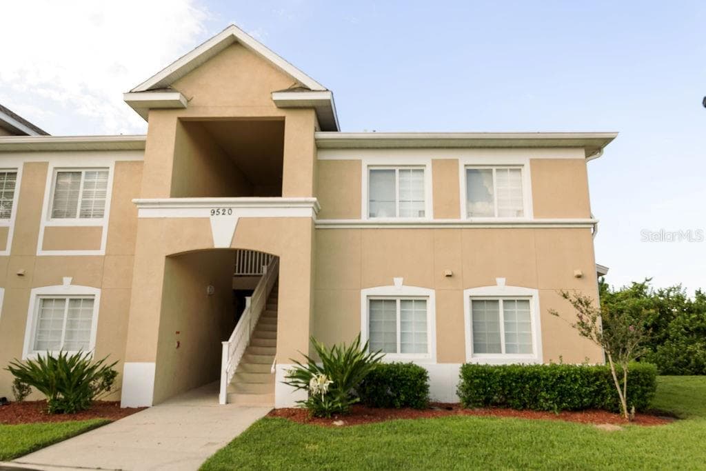 9520 NEWDALE WAY UNIT 202 RIVERVIEW, FL 33578