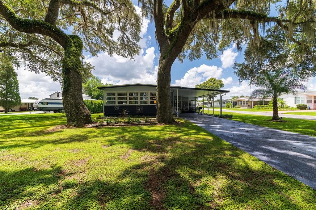 5414 MARY STREET ZEPHYRHILLS, FL 33542
