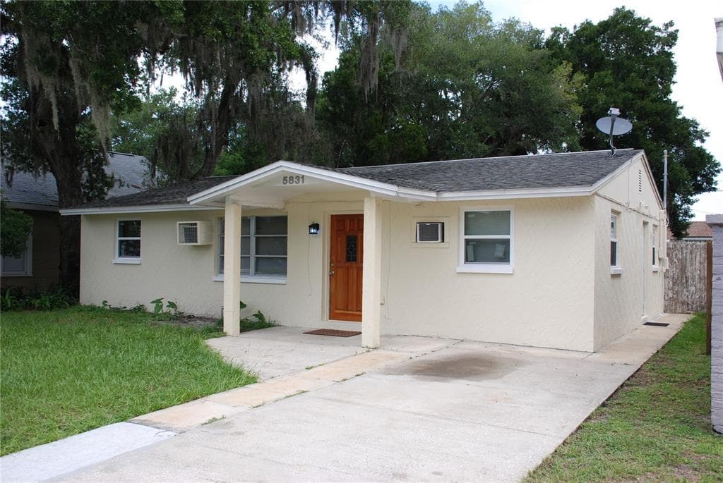 5831 CENTRAL AVENUE NEW PORT RICHEY, FL 34652