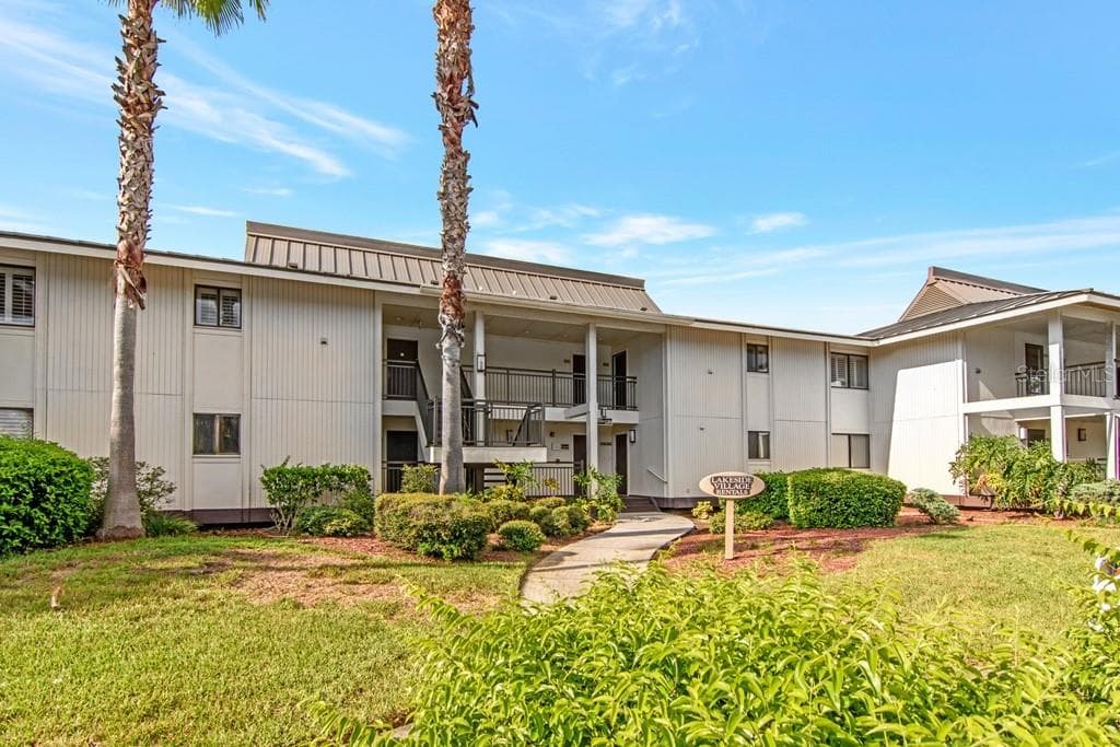 29129 BAY HOLLOW DRIVE UNIT 3208 WESLEY CHAPEL, FL 33543