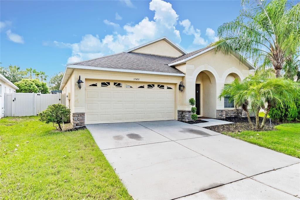 15451 LONG CYPRESS DRIVE RUSKIN, FL 33573