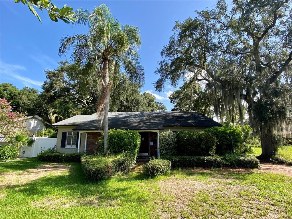 5011 W DICKENS AVENUE TAMPA, FL 33629