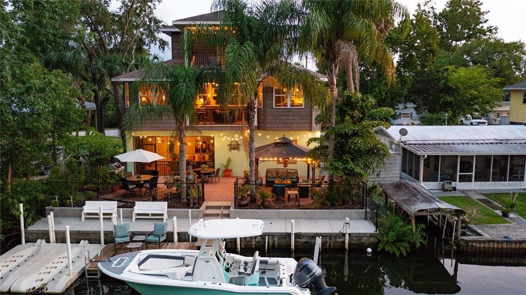 5329 RAY DRIVE