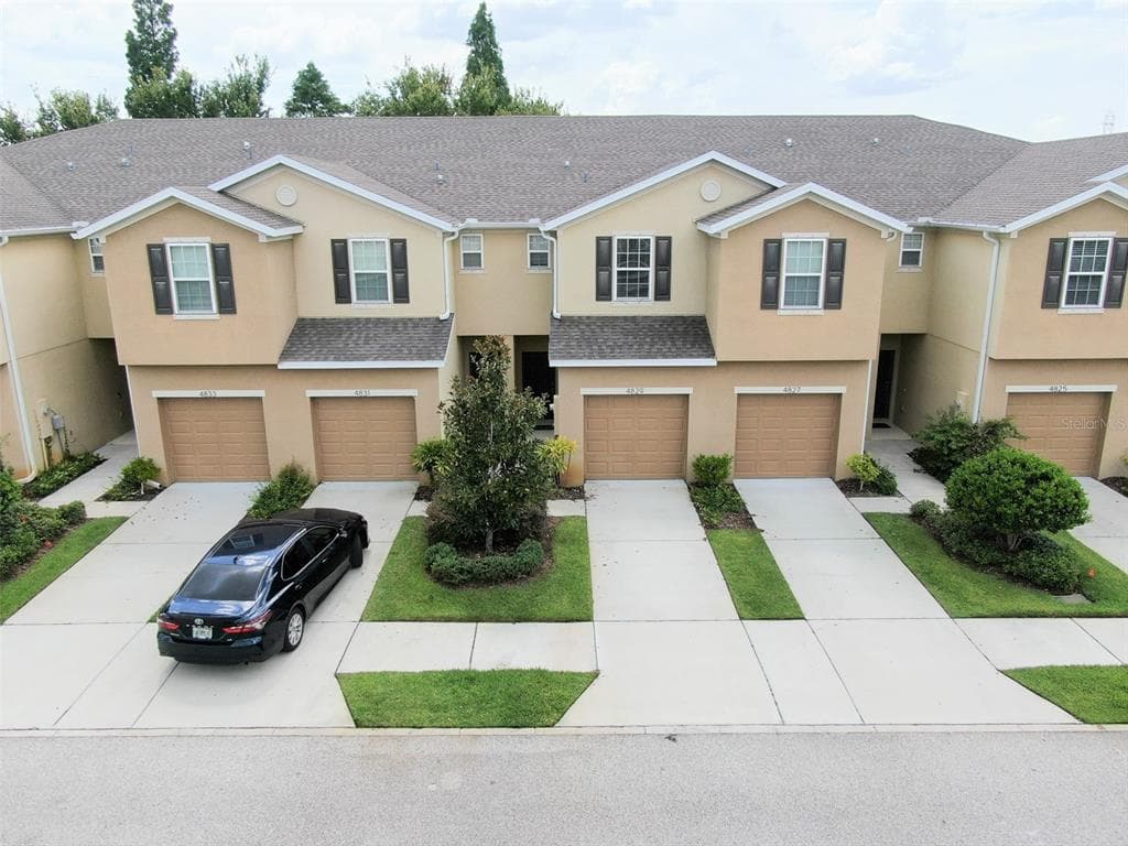 4829 WHITE SANDERLING COURT TAMPA, FL 33619