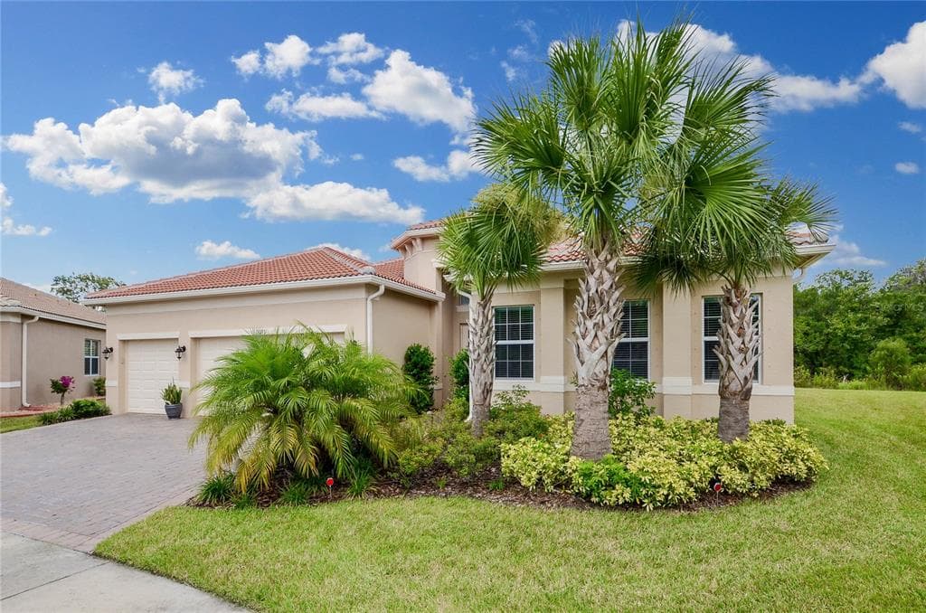 5035 EMERALD ISLE DRIVE WIMAUMA, FL 33598