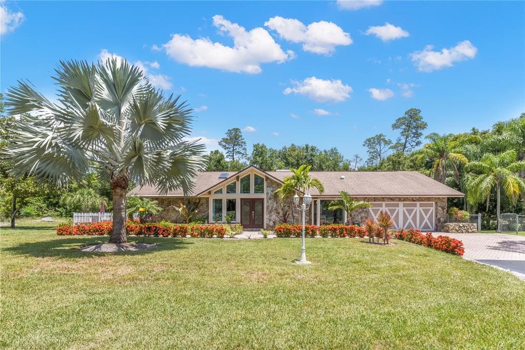 2950 EAGLES NEST DRIVE