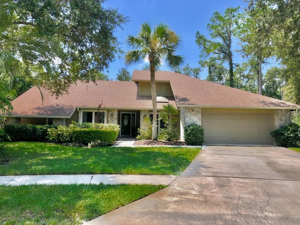 5803 AINSWORTH COURT E TAMPA, FL 33647