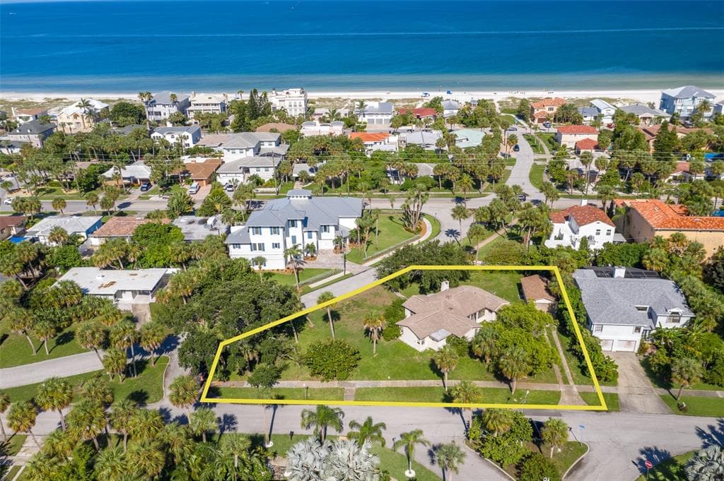 34 BOHENIA CIRCLE N CLEARWATER BEACH, FL 33767