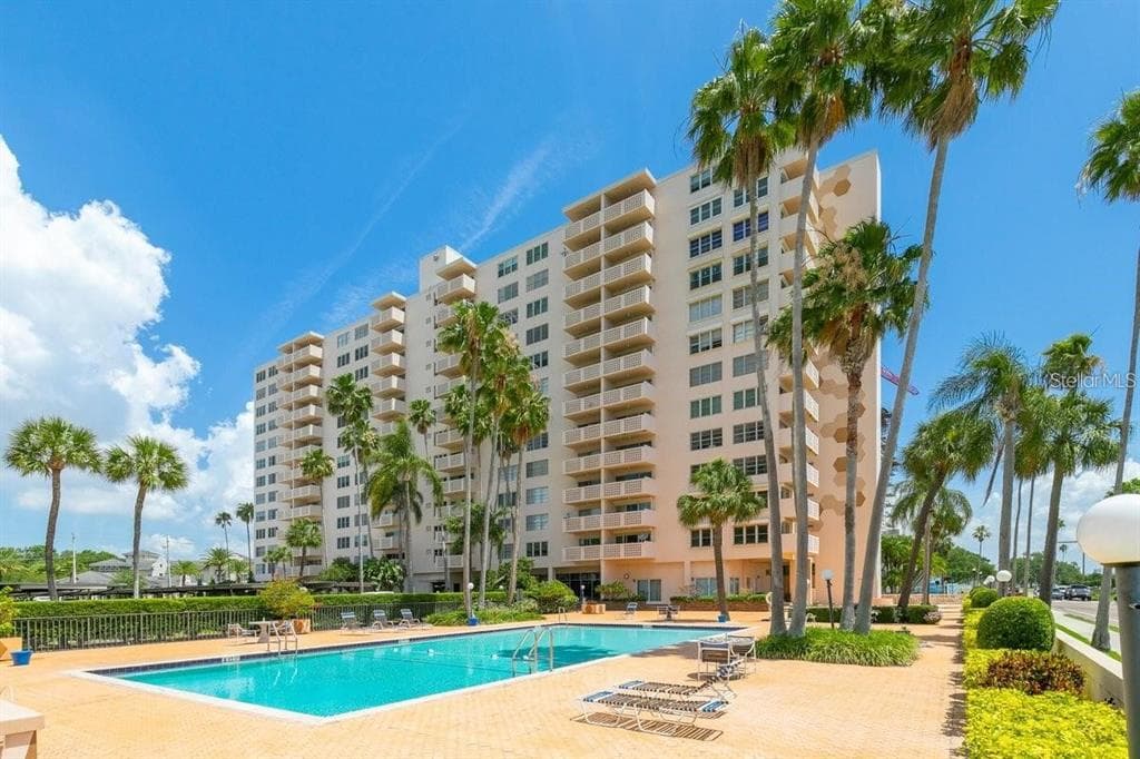 2401 BAYSHORE BOULEVARD UNIT 302