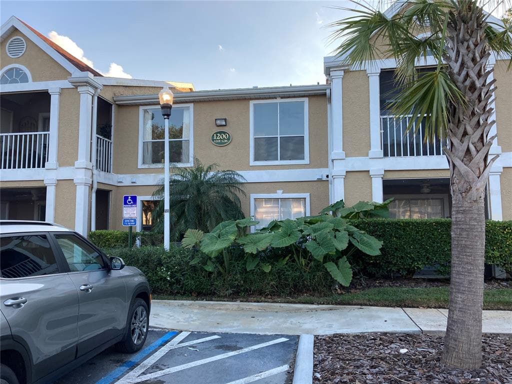 9481 HIGHLAND OAK DRIVE UNIT 1213 TAMPA, FL 33647