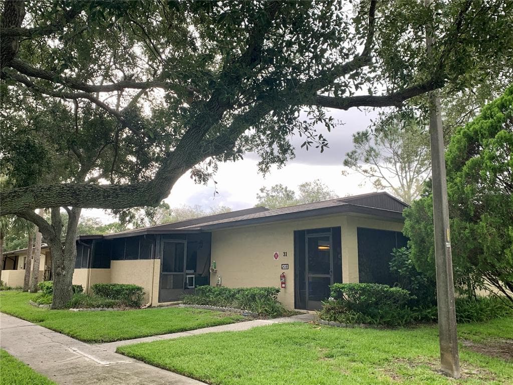 1203 9TH CIRCLE SE LARGO, FL 33771