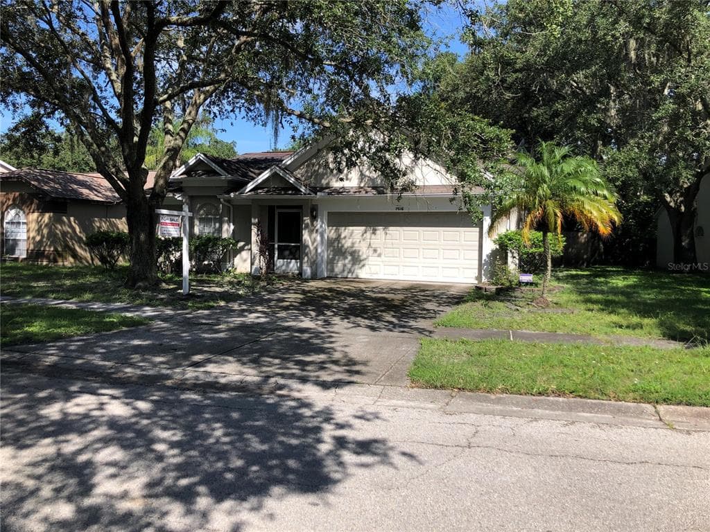 7516 SAVANNAH LANE