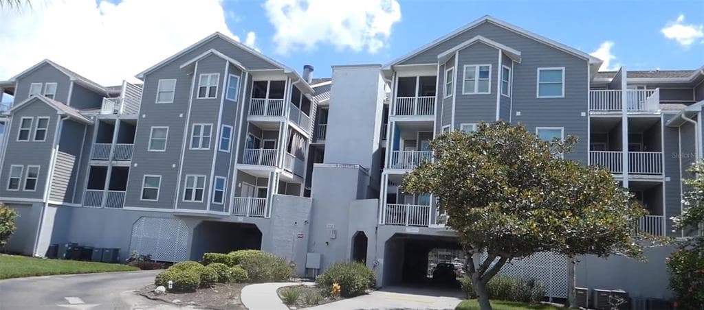 5722 BISCAYNE COURT UNIT 103 NEW PORT RICHEY, FL 34652