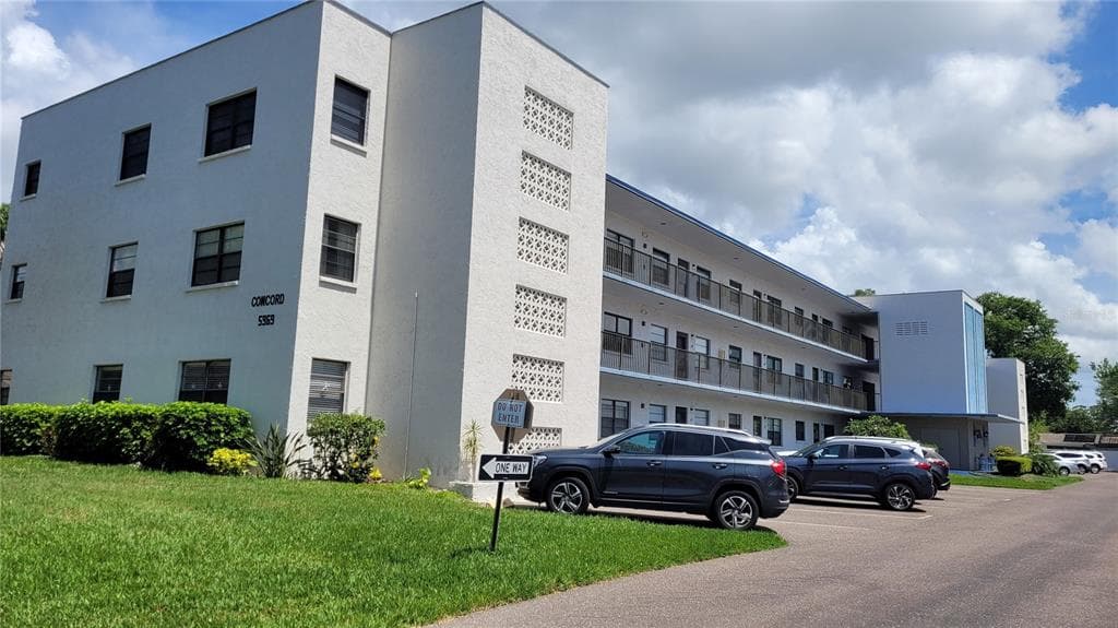 5969 TERRACE PARK DRIVE N UNIT 303 ST PETERSBURG, FL 33709