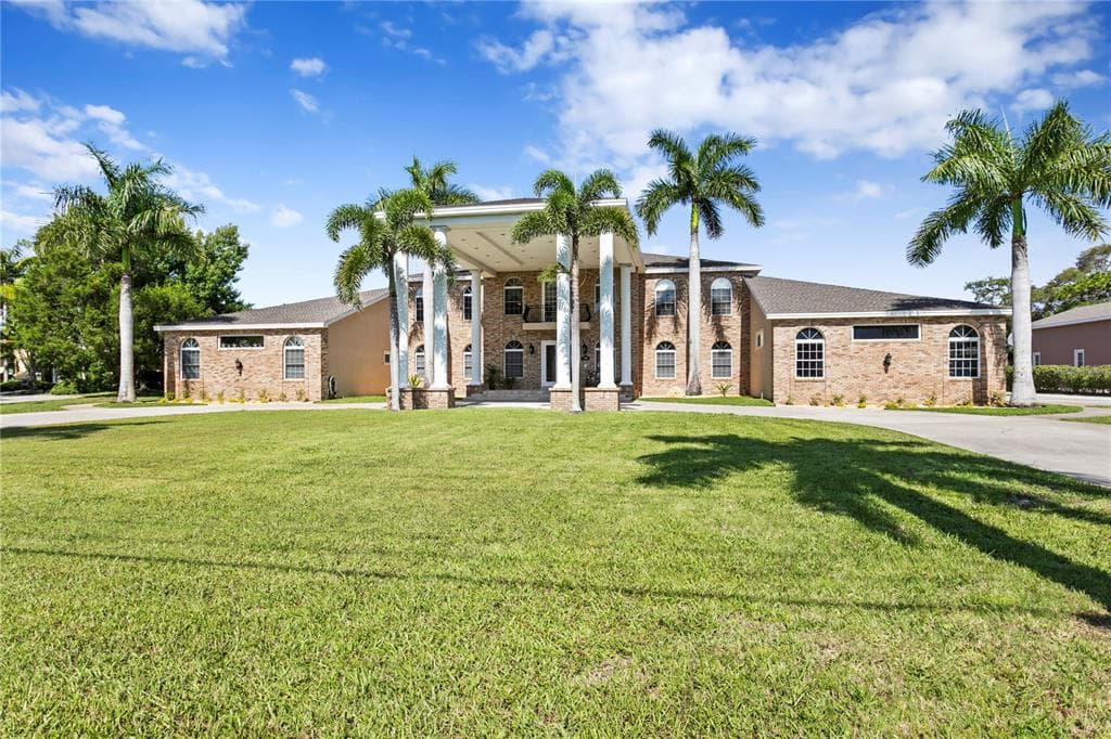 9520 131ST STREET SEMINOLE, FL 33776