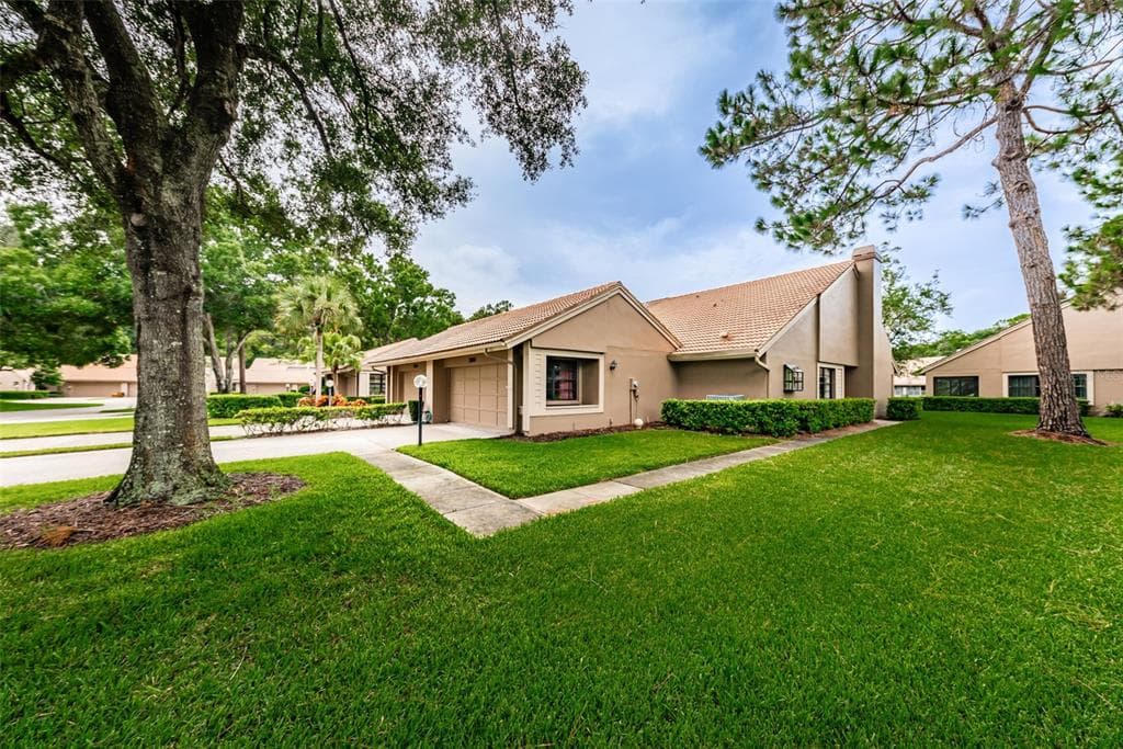 3166 JADEMOOR CIRCLE PALM HARBOR, FL 34685