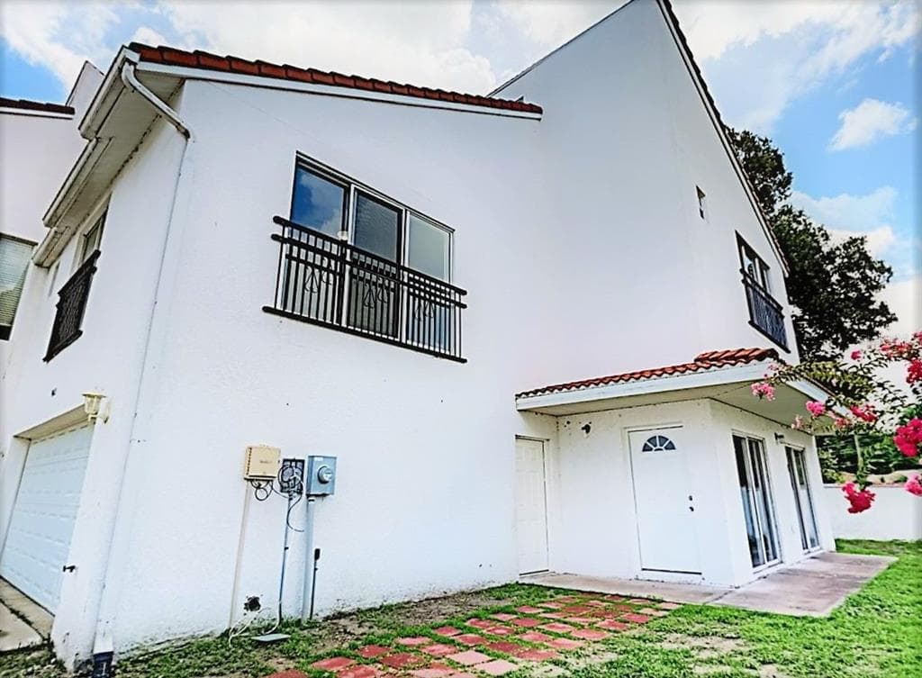 9415 CITRUS GLEN PLACE TAMPA, FL 33618