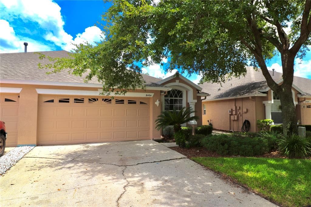 31434 SHAKER CIRCLE WESLEY CHAPEL, FL 33543