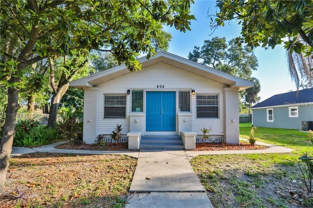 802 E HANNA AVENUE TAMPA, FL 33604