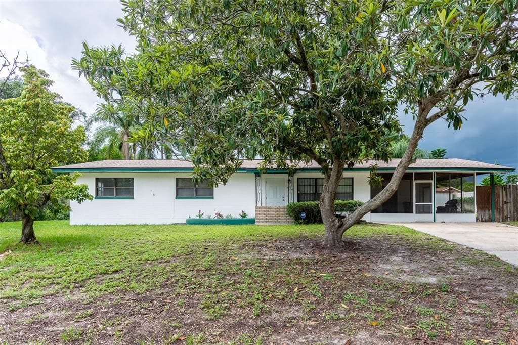 208 DEER PARK AVENUE TEMPLE TERRACE, FL 33617
