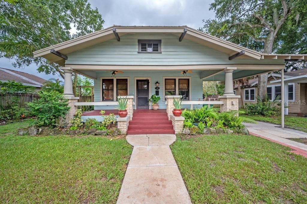 106 W POWHATAN AVENUE TAMPA, FL 33604