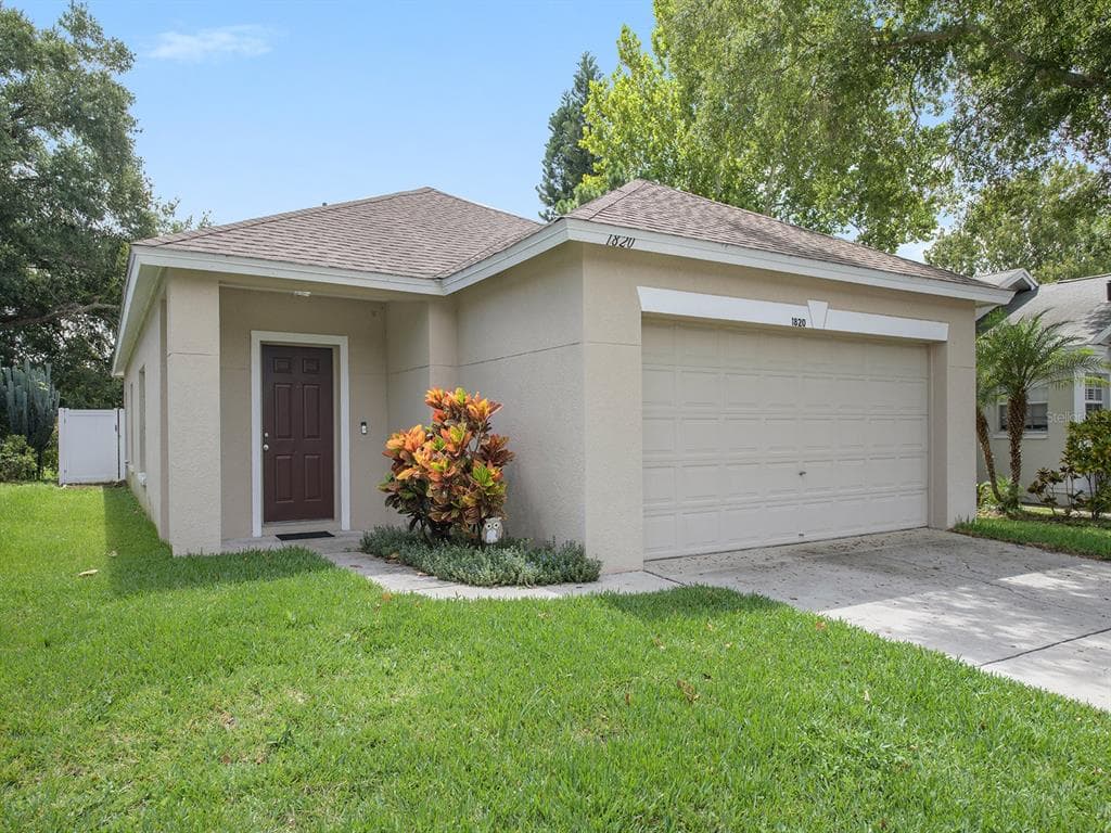 1820 COYOTE PLACE