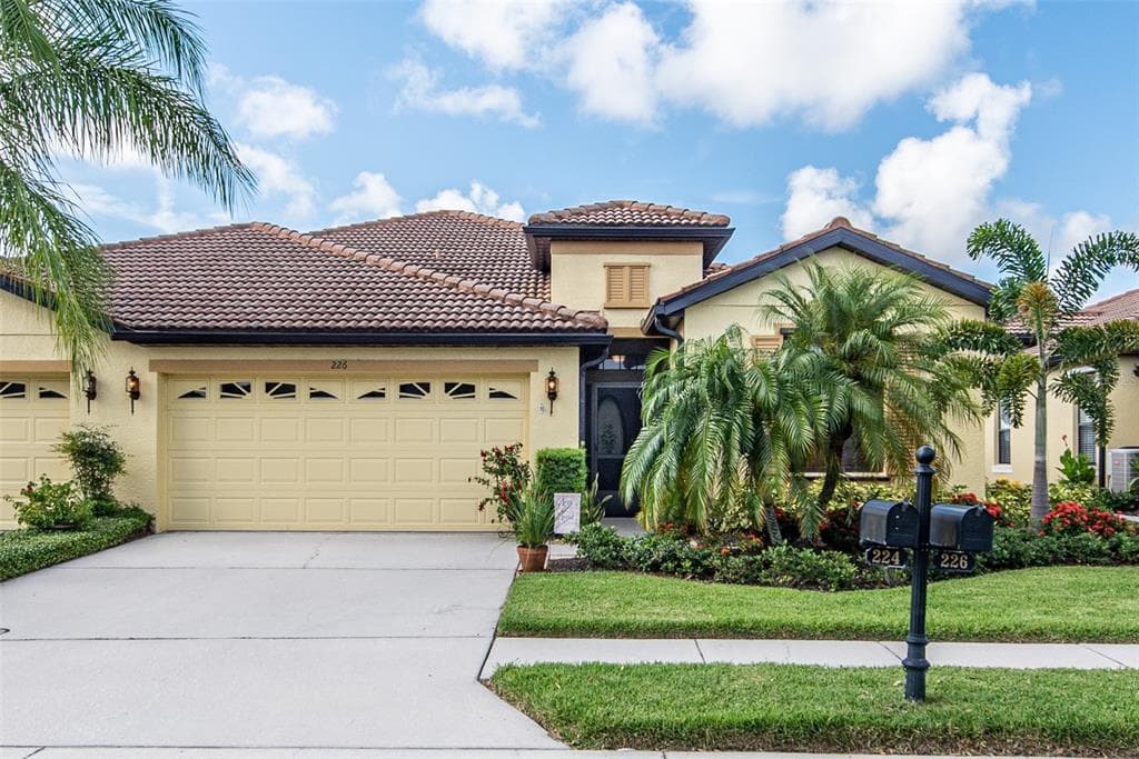 226 MYSTIC FALLS DRIVE APOLLO BEACH, FL 33572